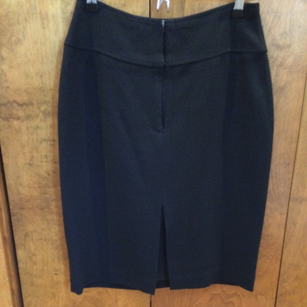 Alfani black pencil skirt size 2p.